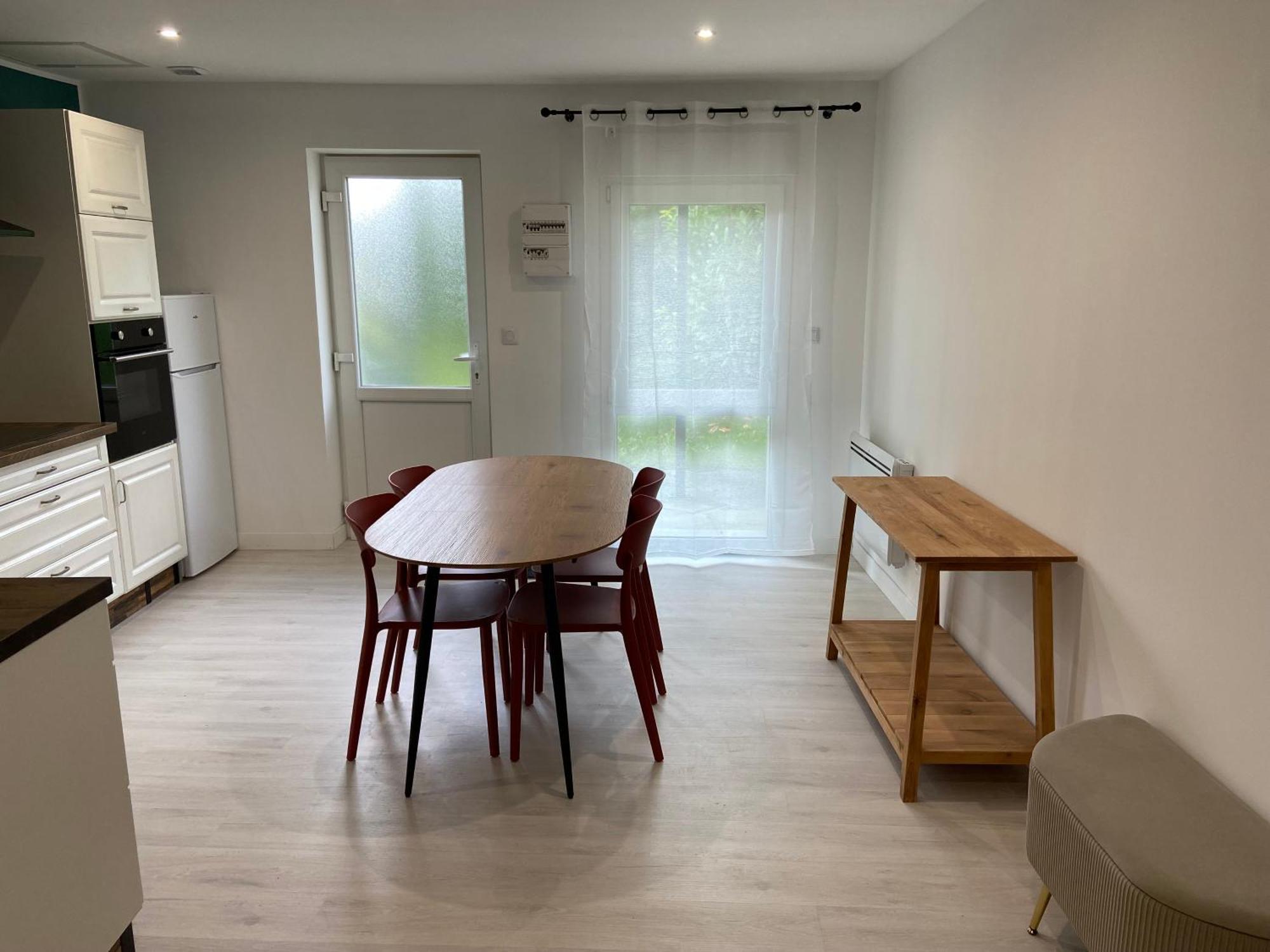 Joli Au Calme Apartment